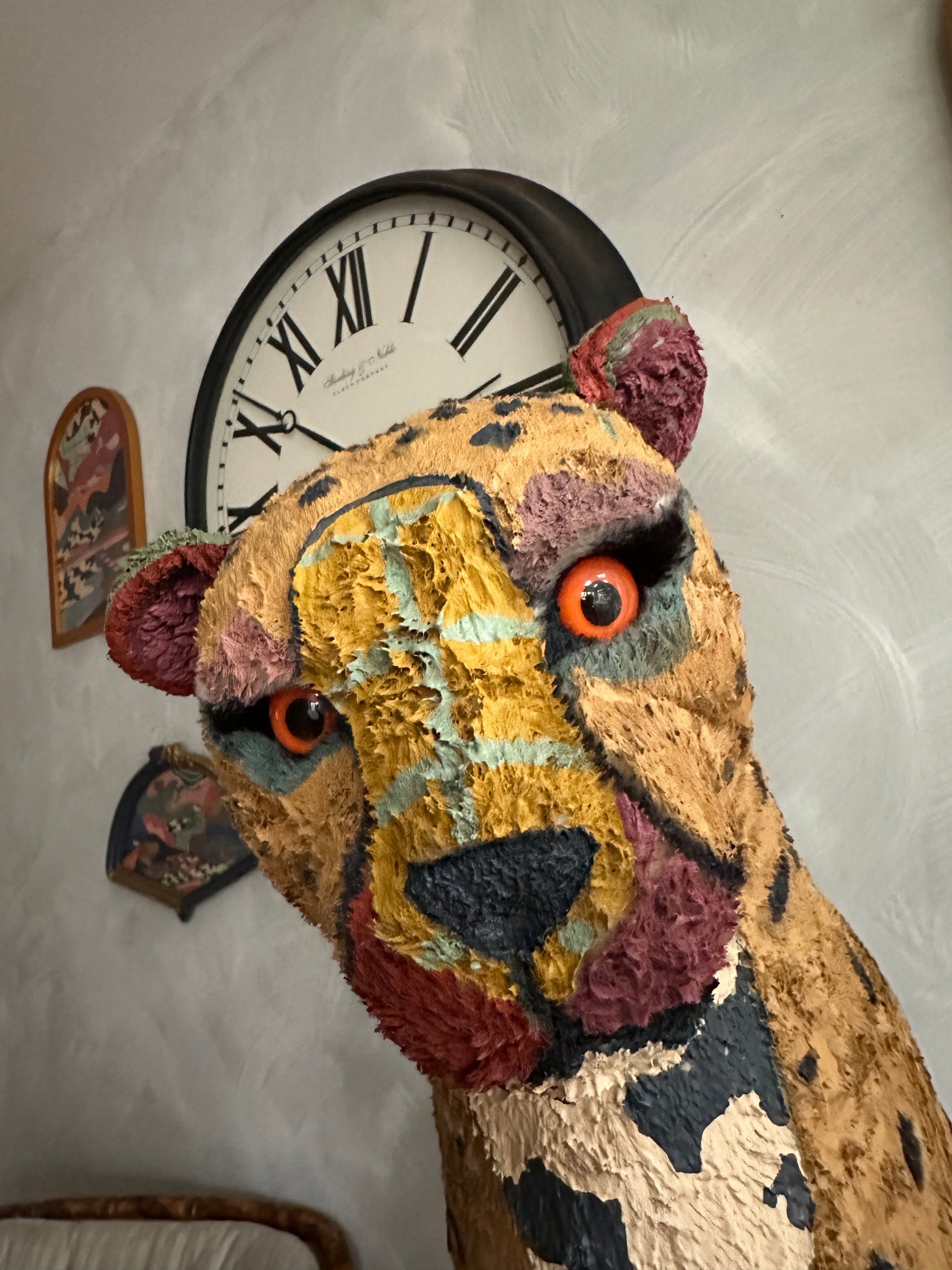 Hand painted large Cheetah stuffed animal sculpture by Russ Rubin - head detail view